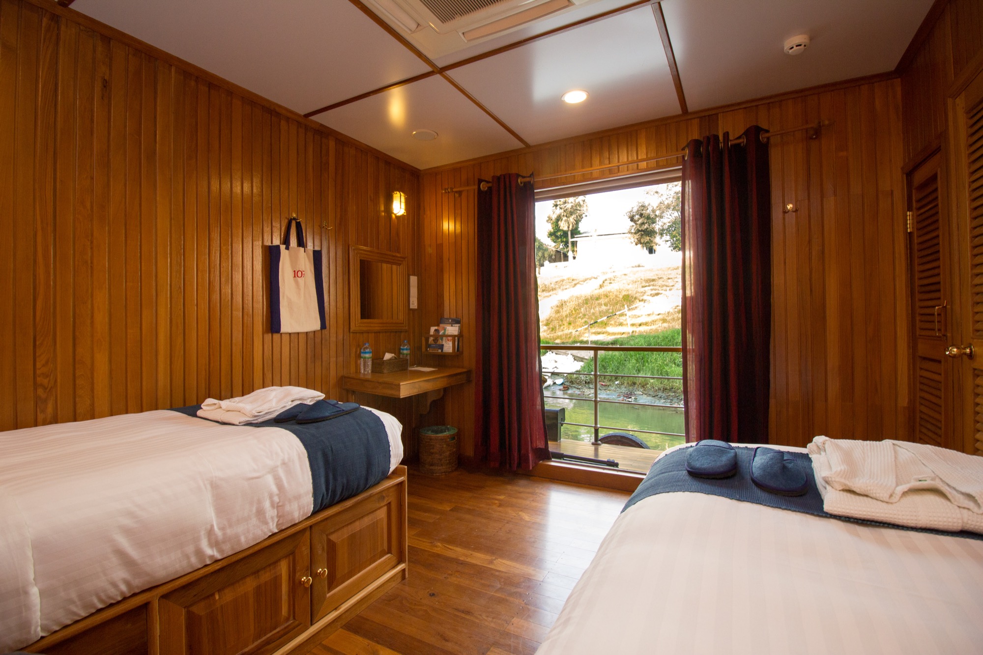 Pandaw RV Kindat Pandaw Cabin 4.jpg
